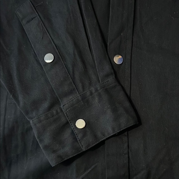 Cordova Casual Black Button Down Shirt with Classic Collar - Picture 6 of 11